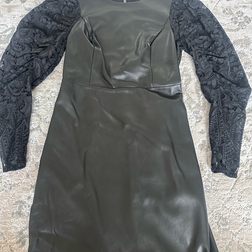Elegant Black Dress with Lace Sleeves
